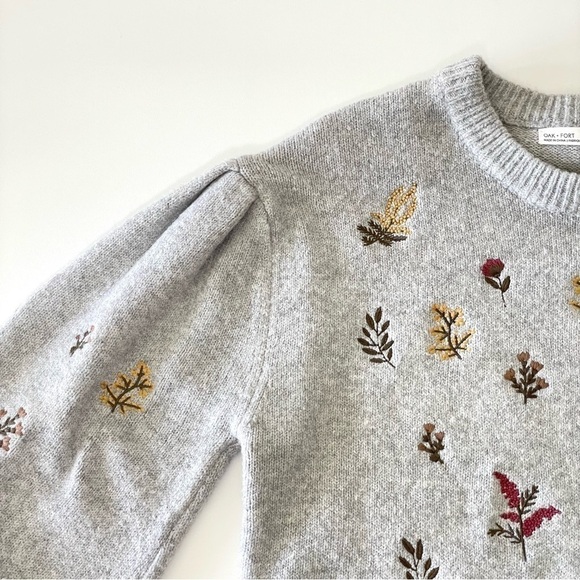 Oak + Fort Floral Embroidered Relaxed Balloon Sleeve Cropped Sweater Grey XS - Picture 8 of 13